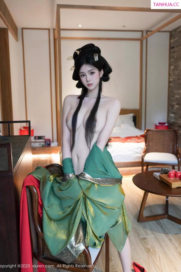   [XiuRen]高清写真图 2025.04.09 No.10126 雪糕CiCi 性感古风第68张图片